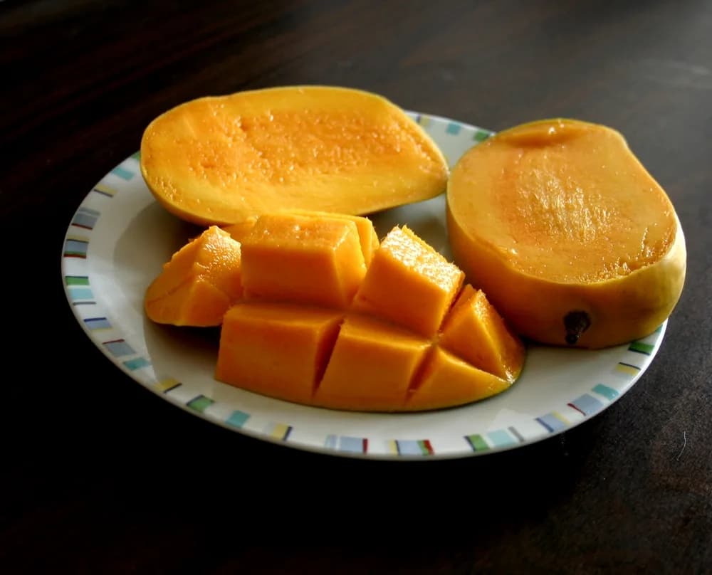 Kesar mangoes displayed together